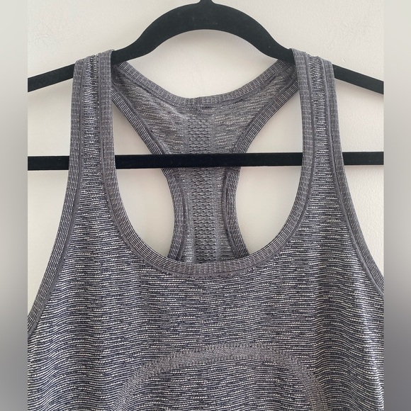 Lululemon Black/White Swiftly Tech Racerback Tank First Release Size 8 - Picture 3 of 8